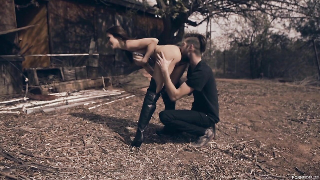 Sandee Westgate дала вылизать и оттрахать киску на свежем воздухе