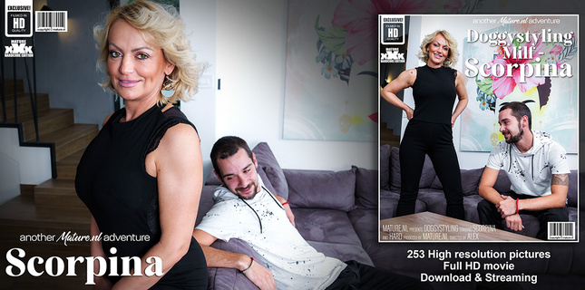 Опытная блонда получает сперму на лицо